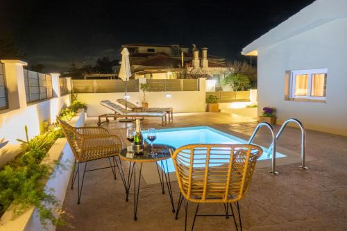 Alykes House | Anatolikos Beach House