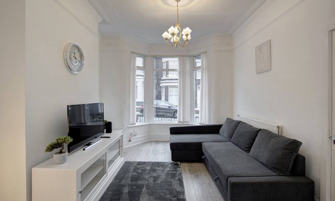 Anfield Apartment | Anfield Serene Home