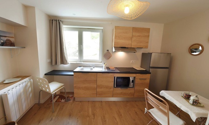 Arbent Apartment | ANGE A warm, natural light, a peaceful refuge where life is good