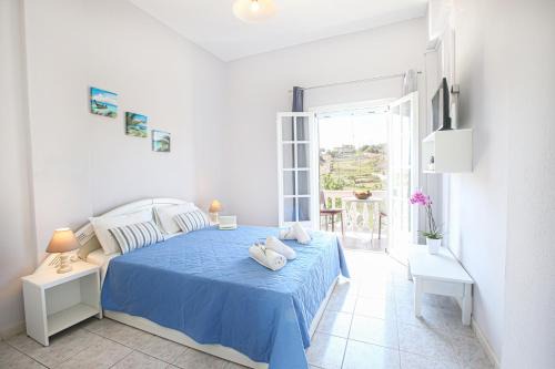 Marathias Apartment | Angela's house by the sea