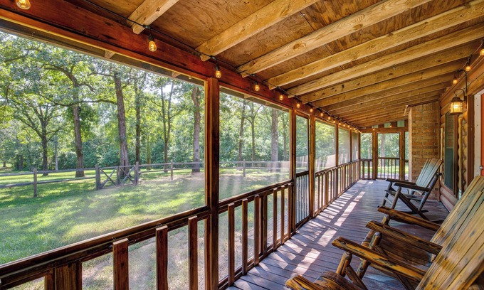 Alba Cabin | Angler's Cabin: Direct Lake Fork Access, By Marina