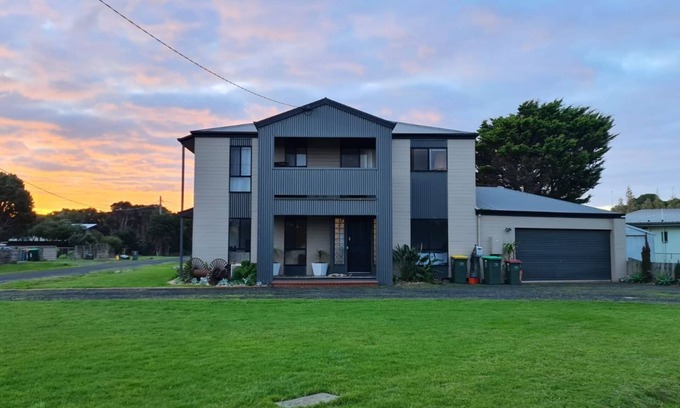Sunderland Bay House | Angler's Rest