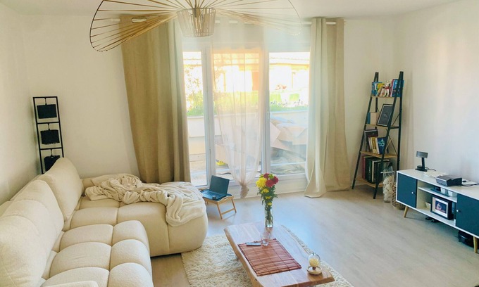 Cran-Gevrier Apartment | Annecy center top floor, mountain view terrace 2 bedrooms