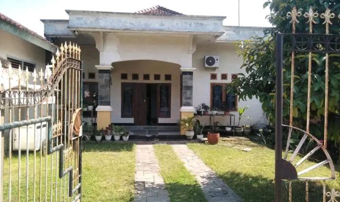 Gerung House | Annisa suraya home stay