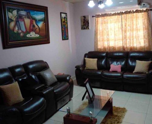David House | Annys Party Home