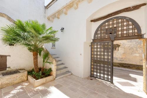 Presicce Apartment | Antica dimora stasi by BarbarHouse