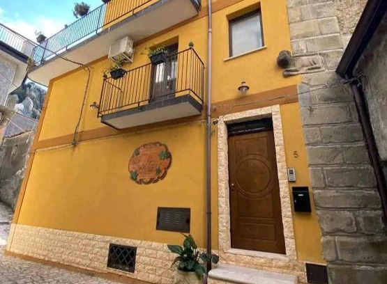 Motta Camastra Apartment | Antico Borgo - A due passi dalle Gole Alcantara