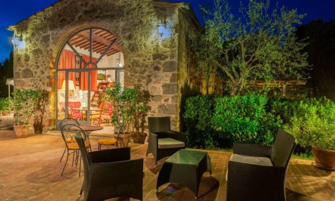 Poggiarello House | Antico Borgo S Lorenzo Ginestra by Interhome