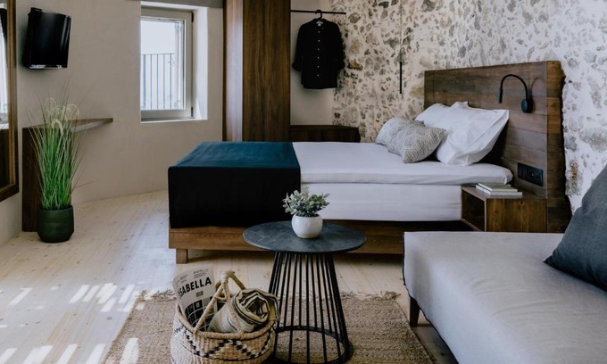 Mirthios House | Antigone's Stone House