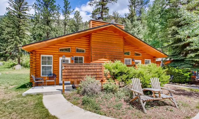 Fall River Estates Condo | Antlers Pointe 02 (HT)