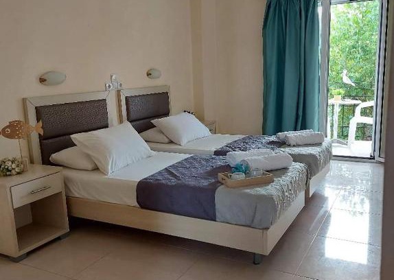 Alikanas Apartment | Antonio Studios