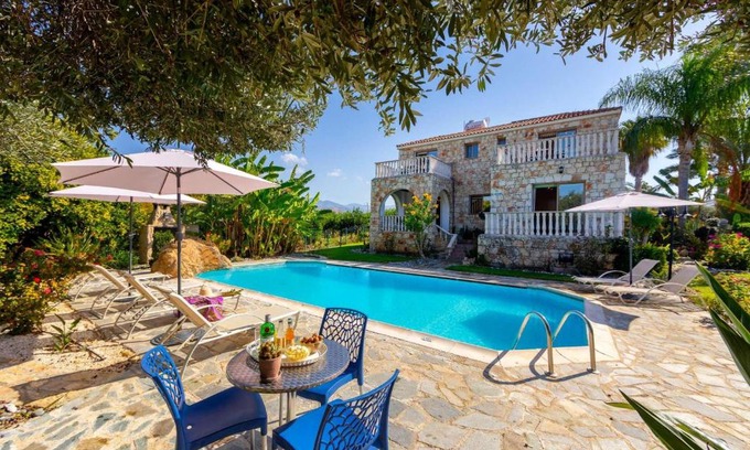 Argaka Villa | Antonis