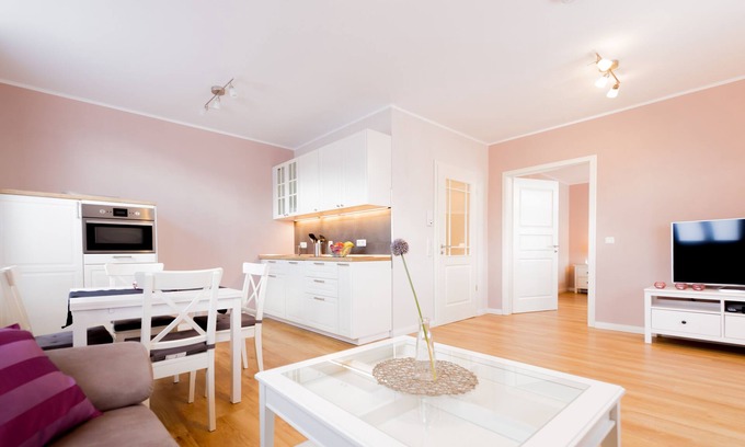 Uerzig Apartment | Ap 1 - Goldwingert-Rental-Private Bathroom-River view