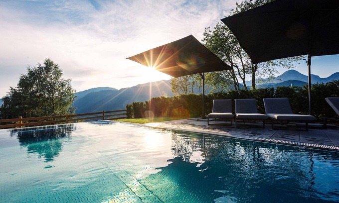 Sankt Martin am Tennengebirge Apartment | Apartment with shared infinity pool