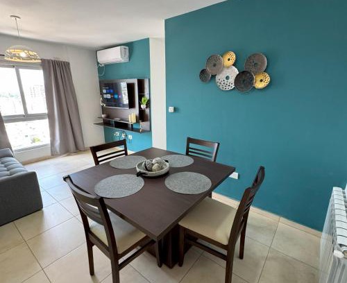 Rio Cuarto Apartment | Apart Azucena, 1 dormitorio céntrico con balcón y cochera