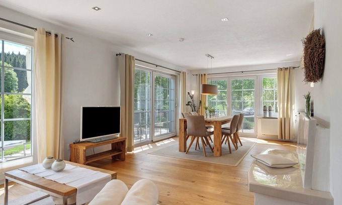 Furtwangen Apartment | Apartment '1 Terrassensuite' with Mountain View, Private Terrace and Wi-Fi
