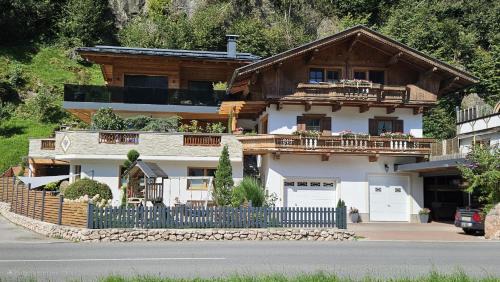Aschau Im Zillertal Apartment | Apart Eberharter