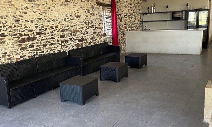 Saint-Philbert-de-Bouaine House | Apartment with outbuilding for private parties