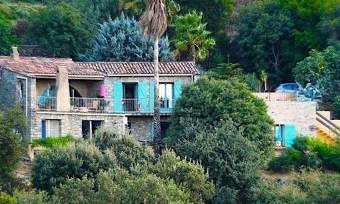 Santa-Reparata-di-Balagna Apartment | Apartment in Villa Sorbo with sea view
