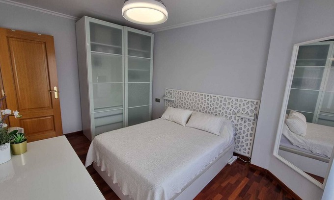 Carril Apartment | Apartamento boutique en la playa con garaje