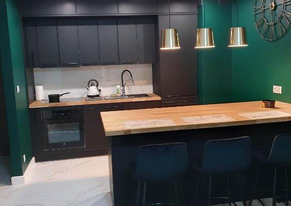 Bialoleka House | Apartament 3 pokojowy lub pokój w mieszkaniu w nowym bloku