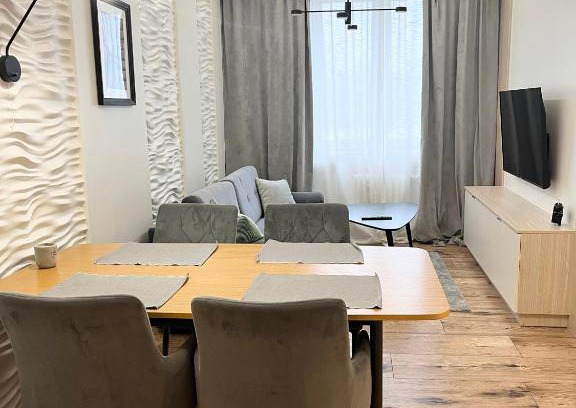 Czestochowa Apartment | Apartament BIANCO PREMIUM z widokiem na Ratusz