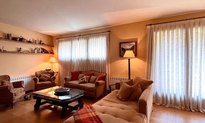 Areu Apartment | Apartament de la Vall Ferrera - L'Amfitriona