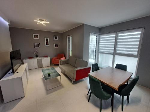 Gliwice Apartment | Apartament DIAMENTOWY z garażem -Centrum Gliwic