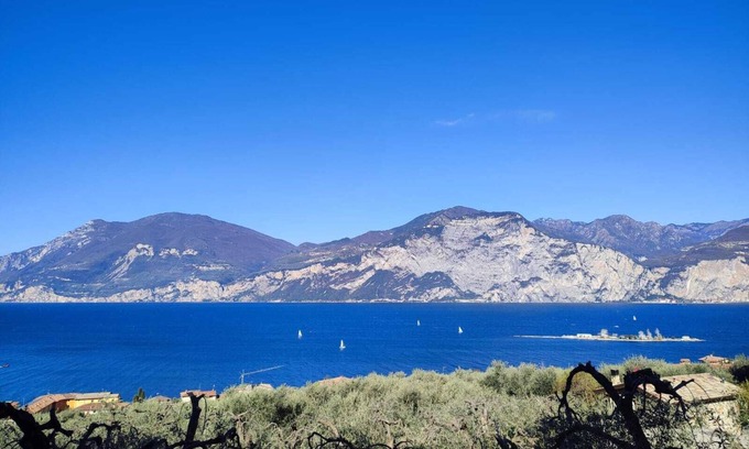 Assenza Apartment | Apartament Malva 2 with balcony and amazing lake view