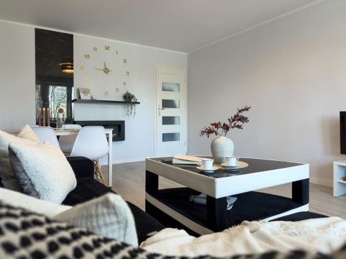 Pradnik Czerwony Apartment | Apartament nieopodal Centrum Nauki Cogiteon