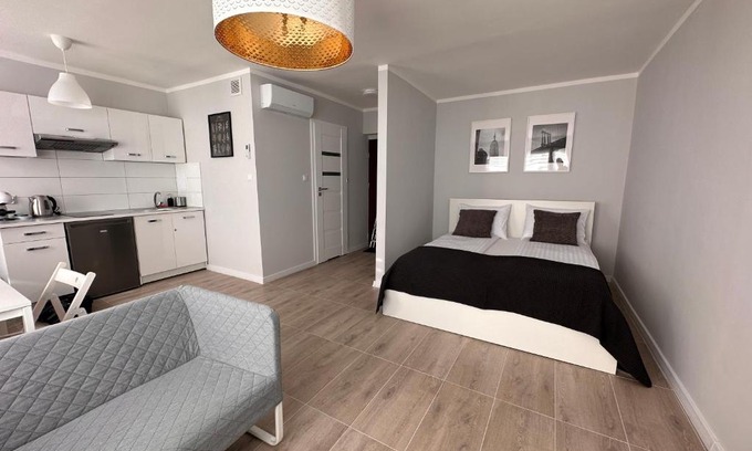 Dzierzoniow Apartment | APARTAMENT OŚ. ZŁOTE 5F