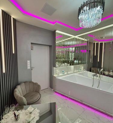 Gniezno Apartment | Apartament "Prezydencki Deluxe" Centrum z dużą wanną dla Dwojga
