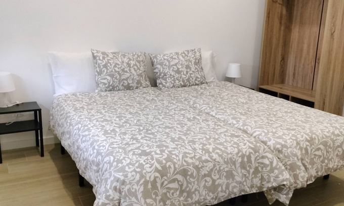 Senhora da Hora Apartment | Apartamento com Suíte e Kitchenett