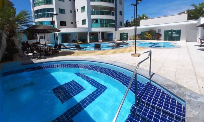 Bandeirantes Apartment | Apartamento com Varanda Gourmet em Caldas Novas