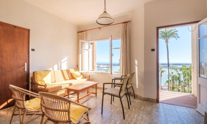 Benicarlo Apartment | Apartamento las Palmeras 4