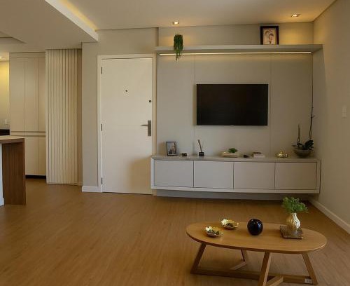 Barra Sul Apartment | Apartamento moderno com suíte e garagem a 500 m da praia