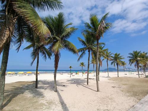 Jardim Belmar Apartment | Apartamento Térreo - 40m da Praia - Enseada - Guarujá