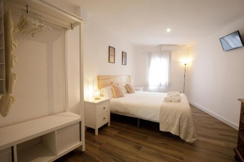 La Trinidad-San Juan y Todos los Santos Apartment | Apartamentos El balcón de la Trinidad Córdoba - GREAT LOCATION