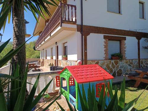 Corvera de Toranzo Apartment | Apartamentos la Escuela en Cantabria