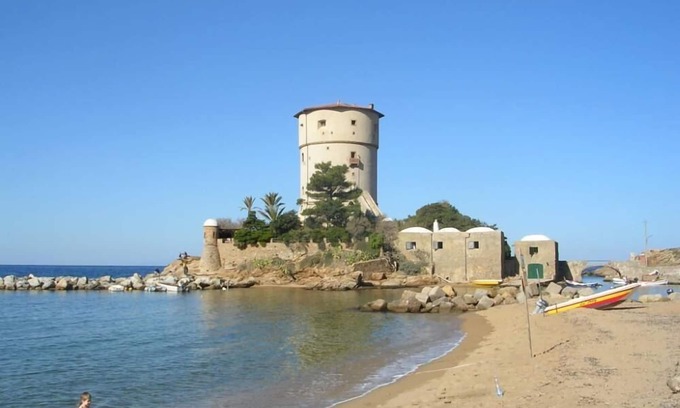 Giglio Campese House | Apartaments in ancient Tower on the see