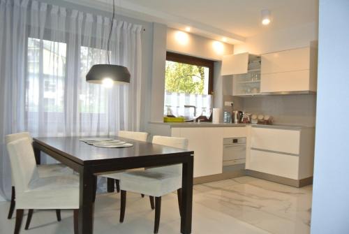 Centrum Apartment | Apartamenty Centrum- Kochanowskiego -dawniej two-bedroom Apartment