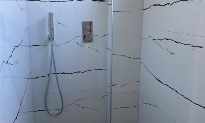 Tirana Apartment | Apartement Ensoleillé Dans une Maison Privée