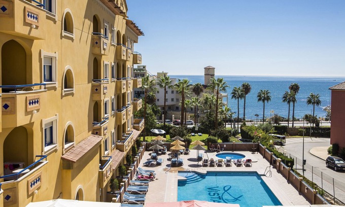 Torrequebrada Apartment | Aparthotel Vistamar