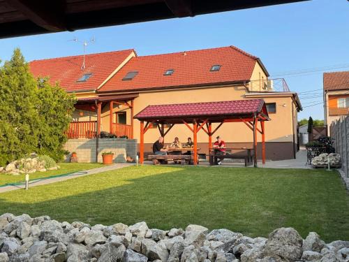 Hlohovec Apartment | Apartmán u Davida