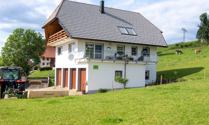 Schoenwald Apartment | Apartment "Haus Mühlenfranzenhof" with Balcony & Wi-Fi