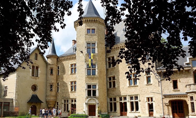 Saint-Geoire-en-Valdaine House | Apartment 'Chambre 3 - La Suite Bleue' with Shared Terrace and Garden