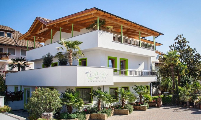 St. Pauls Apartment | Apartment 'Peter Paul Gartenapt. Palme' with Mountain View and Private Garden