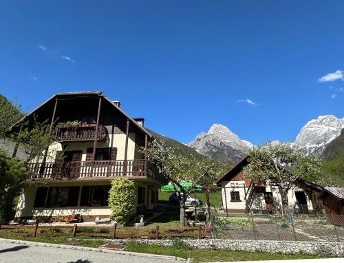 Log pod Mangartom Apartment | Apartma Žagar Robert