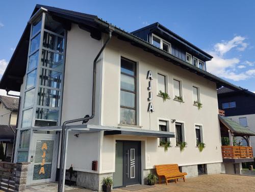 Sencur Apartment | Apartma AJJA