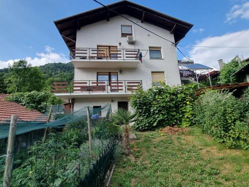 Tolmin Apartment | Apartma DOMA
